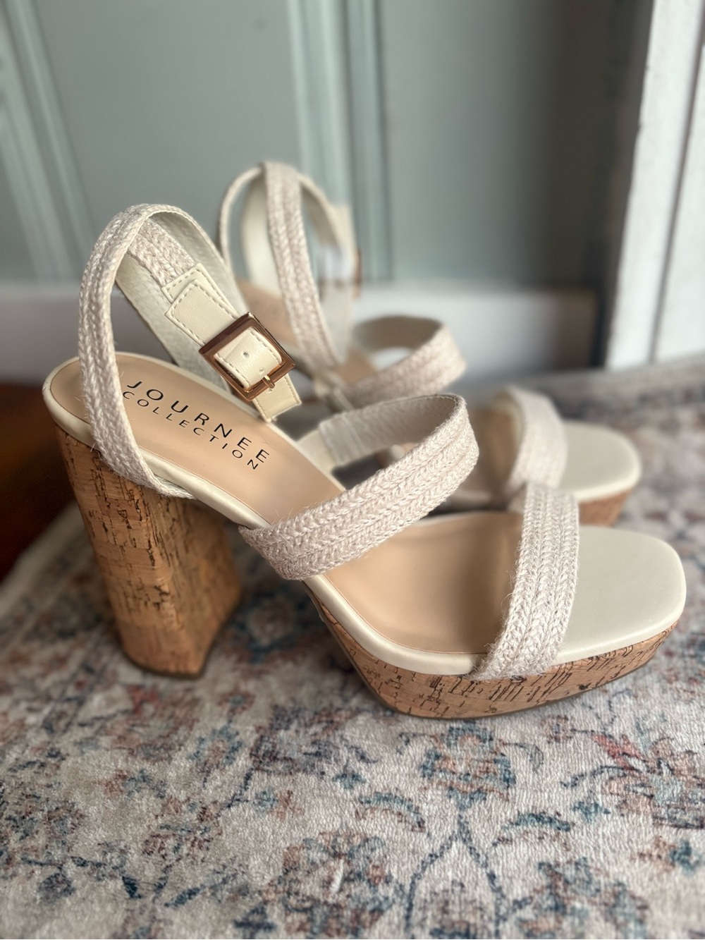 Women’s Ivory Journee Collection Cork Block Heels Size 9.5